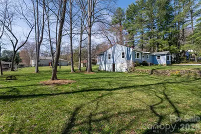 215 Browning Avenue, Hendersonville, NC 28791 - Photo 3