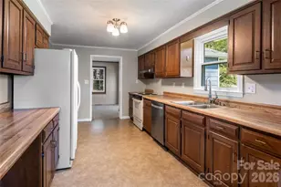 215 Browning Ave, Hendersonville, NC 28791 - Photo 11