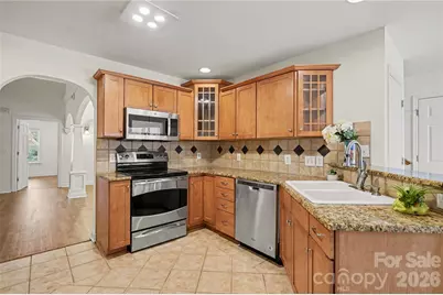 437 Hillcrest Drive, Harrisburg, NC 28075 - Photo 9