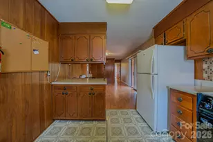 8 Summit Dr, Arden, NC 28704 - Photo 11