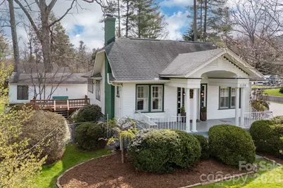 1126 4th Avenue W, Hendersonville, NC 28739 - Photo 3