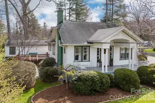 1126 4th Ave W, Hendersonville, NC 28739 - Photo 3