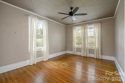 1126 4th Avenue W, Hendersonville, NC 28739 - Photo 19