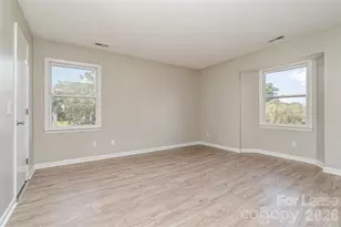 6165 Meadow Rose Ln, Charlotte, NC 28215 - Photo 13