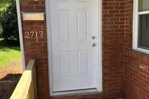 2717 Columbus Cir, Charlotte, NC 28208 - Photo 1