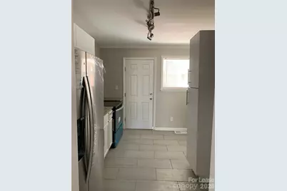 2717 Columbus Circle, Charlotte, NC 28208 - Photo 5