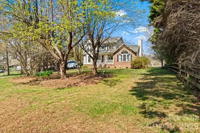 763 Country Club Extension, Wilkesboro, NC 28697 - Photo 3
