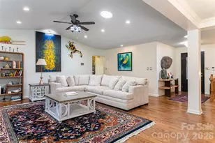 106 Oak Hollow Ct, Asheville, NC 28805 - Photo 9