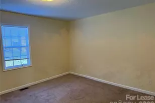 86 34th Ave NW, Hickory, NC 28601 - Photo 11