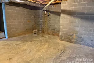 86 34th Ave NW, Hickory, NC 28601 - Photo 17