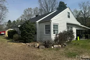 3761 W Greensboro Chapel Hill Rd, Liberty, NC 27298 - Photo 5