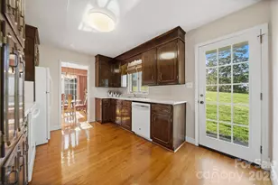 5523 Pine Lake Ct, Hickory, NC 28601 - Photo 21