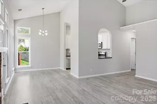 2917 Dellinger Dr, Charlotte, NC 28269 - Photo 9