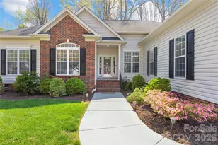 2826 Barnard Castle Ln, Matthews, NC 28104 - Photo 3