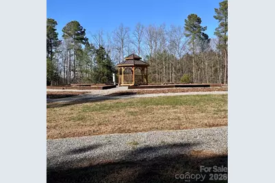 206 W Settings Boulevard, Valdese, NC 28690 - Photo 9