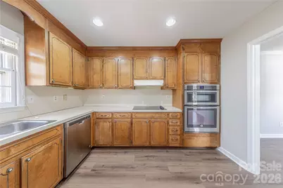 2401 Quail Lake Drive, Charlotte, NC 28210 - Photo 9