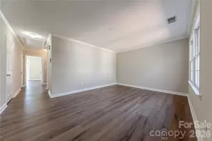 2401 Quail Lake Dr, Charlotte, NC 28210 - Photo 11