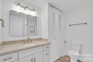 7404 Shadowlake Dr, Charlotte, NC 28226 - Photo 33