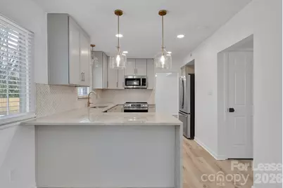 7404 Shadowlake Drive, Charlotte, NC 28226 - Photo 11