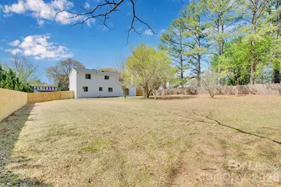 7404 Shadowlake Drive, Charlotte, NC 28226 - Photo 17