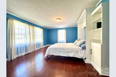 848 Meadowood Drive NE, Lenoir, NC 28645 - Photo 9