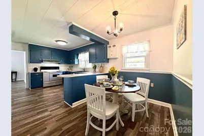 848 Meadowood Drive NE, Lenoir, NC 28645 - Photo 7