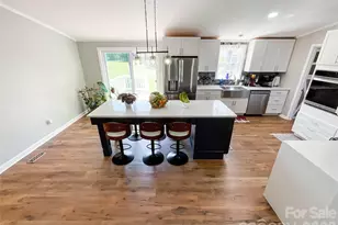 7706 Davis Rd, Waxhaw, NC 28173 - Photo 3