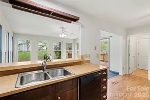 11324 Vista Canyon Dr, Charlotte, NC 28226 - Photo 9