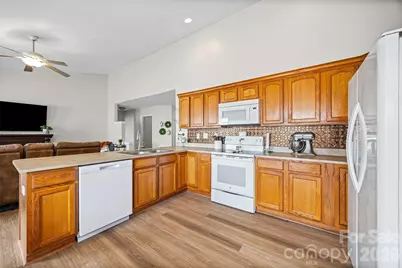 145 Pheasant Ridge Circle, York, SC 29745 - Photo 9