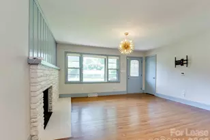 3921 Sheffield Dr, Charlotte, NC 28205 - Photo 5