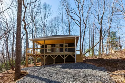 137 E Arbutus Trail, Hendersonville, NC 28792 - Photo 5