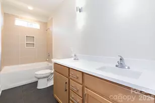 137 E Arbutus Tr, Hendersonville, NC 28792 - Photo 15