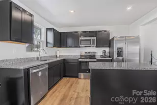 6109 Carrick Bnd Ct, Charlotte, NC 28269 - Photo 3