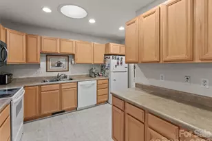 40 Spring Village Ln, Hendersonville, NC 28739 - Photo 13