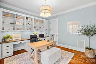 228 Wendover Hill Ct, Charlotte, NC 28211 - Photo 7