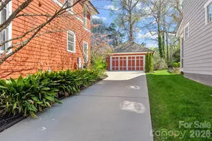 228 Wendover Hill Ct, Charlotte, NC 28211 - Photo 35