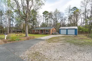 1122 Pine Knot Ct, Clover, SC 29710 - Photo 41