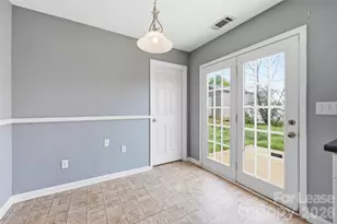 3911 Hathaway Hills Dr, Charlotte, NC 28214 - Photo 7