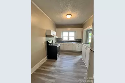 107 E Georgia Avenue, Bessemer City, NC 28016 - Photo 7