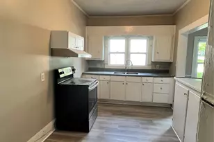 107 E Georgia Ave, Bessemer City, NC 28016 - Photo 7