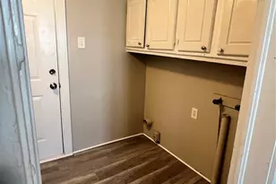 107 E Georgia Ave, Bessemer City, NC 28016 - Photo 9