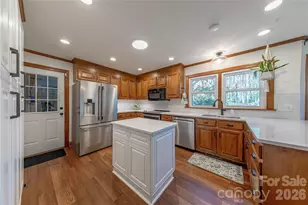 2735 Bent Oak Dr, Matthews, NC 28104 - Photo 9