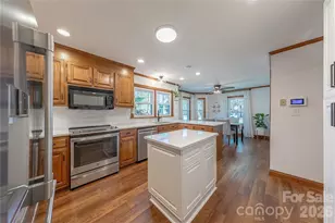 2735 Bent Oak Dr, Matthews, NC 28104 - Photo 11