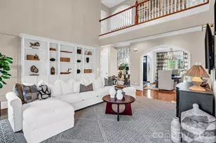 394 Stonecliff Ln, Lake Wylie, SC 29710 - Photo 7