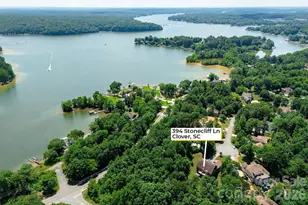 394 Stonecliff Ln, Lake Wylie, SC 29710 - Photo 3