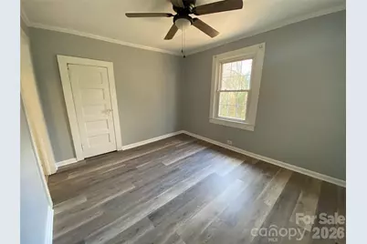 1521 W Davidson Avenue, Gastonia, NC 28052 - Photo 15