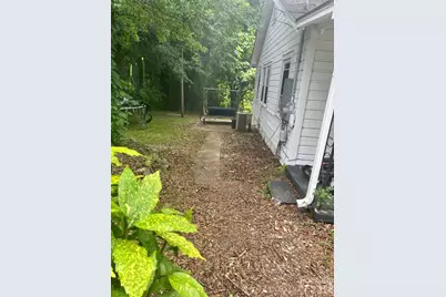 1521 W Davidson Avenue, Gastonia, NC 28052 - Photo 3
