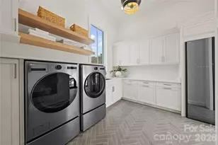 2208 Overhill Rd, Charlotte, NC 28211 - Photo 19