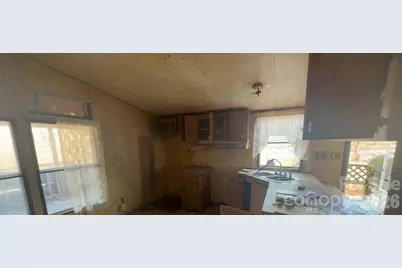 637 Clearview Drive, Hendersonville, NC 28792 - Photo 3