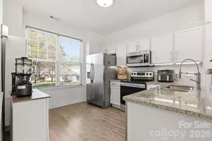 2814 Avalon Loop Rd, Charlotte, NC 28269 - Photo 5